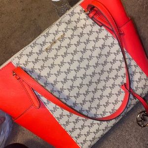 MK RED PURSE